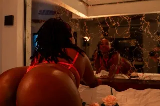 WELCUM TO DEEPTHROAT PARADISE 🍌🫦💦 - Image 5