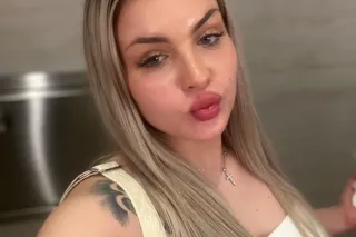 BOOK NOW Classy, Curvy & Discr... - Image 4