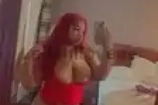 ᴘʀᴇᴛᴛʏ ғᴀᴄᴇ & 𝔽𝔸𝕋 𝔸𝕊𝕊👅🍑💦 ✅𝐻𝑖𝑔ℎ... - Image 1