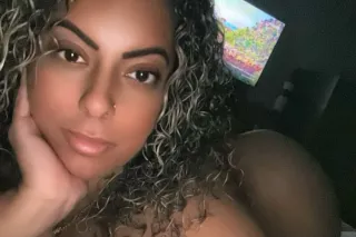 curvy colombian mami - Image 5