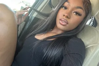 Petite Treat 💦😻 Slim Freak 🍑😍 OUTCALLS 📲✨ - Image 8