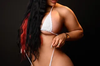 Latina sexy - 35 - Image 1