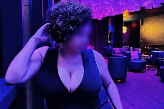 NEW HERE! Super busty low-volu... - Image 1