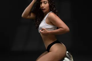 Available for both incall 🥵🧼💦,... - Image 3