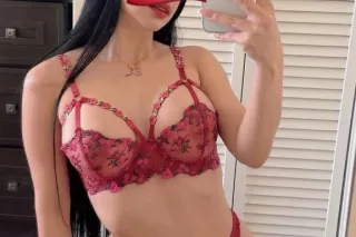 latina sexy young NEW de paso ... - Image 3