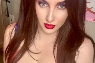 RedHead Visiting - Image 6