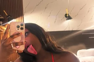 INCALLS / OUTCALL W UBER 🍭 .THE REAL BLOW POP AND ONLY 🍭 LONG TONGUE 👅MISS BLOW POP BEST 🍫 🍭THROAT GODESS COME HAVE A GOOD TIME🌬🍆 - Image 5