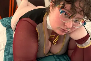 Thickest white girl in the cit... - Image 3