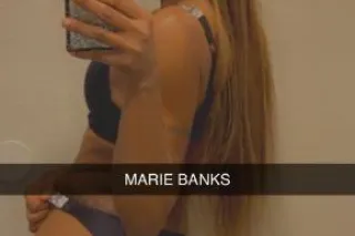 MARIE BANKS 2GIRL 📲 IN 🏩OUTCAL... - Image 2