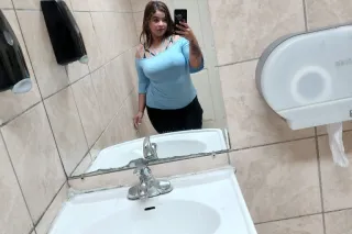 Soy una chica latina sexy, con... - Image 3