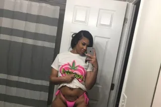 💕💕💕💕😘😘PRETTY YOUNG THANG IN TO... - Image 3