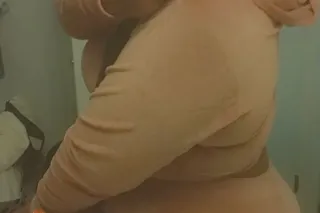 Juicy WET pussy 80,80,80 Qv & ... - Image 1