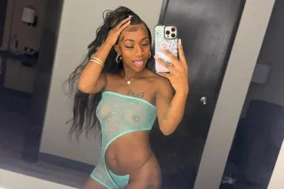 5'2 Petite💦Hazeleyed🤎German/Bl... - Image 2