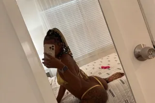 5'2 Petite💦Hazeleyed🤎German/Black🇩🇪Bombshell💣 - Image 5