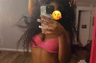 27/4 📲📲New in town 💕 Ready to ... - Image 2