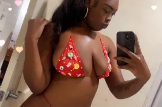 new chocolate baddie in town🚨🚨... - Image 2