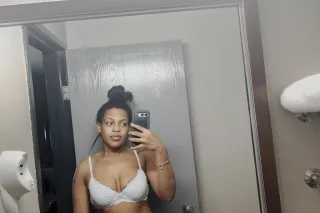 INCALL/OUTCALL - 24 - Image 3