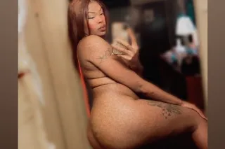 Catch Me While Im Here 🖤❤💞🙈🥰🍯 - Image 7