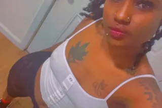 happy hrs weekends qv 100 -80s... - Image 3