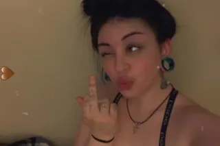 Carla Love - 26 - Image 1