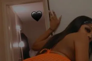 NEW IN TOWN💦 - 24 - Image 1