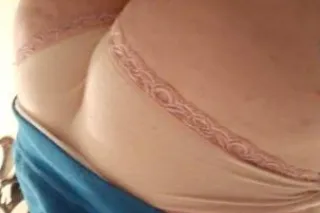 Bratty MILF at your service - Image 1