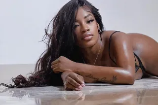 Hot Latina come to see me baby... - Image 3