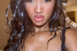 6ft tall girl, climb the tree to save the kitty 💋 - Image 5