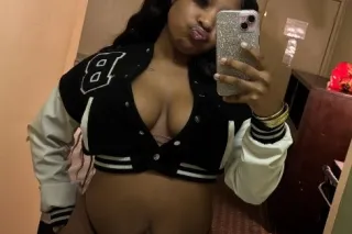 NEW IN TOWN CUM SEE ME BABE😏 -... - Image 1