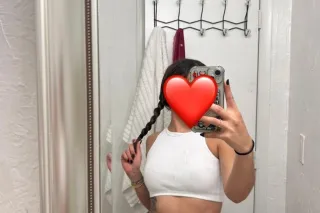 Hey love, I'm Lisa, a very hor... - Image 4