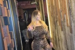 Middle Eastern Goddess in Town... - Image 3