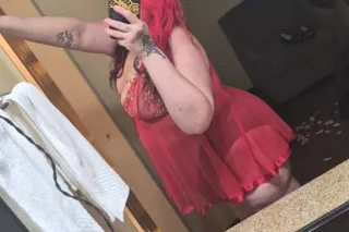 EVERYONES FAVORITE BUBBLY BITC... - Image 3