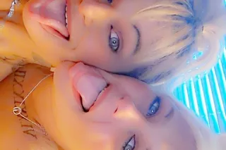 lick me,tease me,fuck me good,... - Image 3