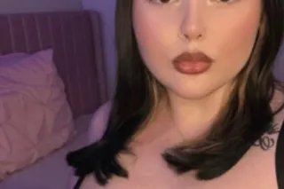 Sexy, thick, and curvy playmate😍Let's have some fun😋 - Image 6