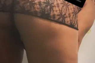 YO FAV STALLION 👠👅(CARDATES AV... - Image 2