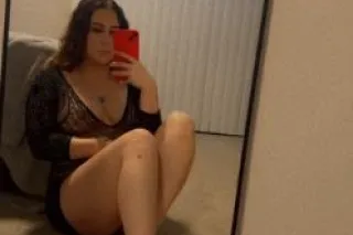 Slippery when wet 💦 - 32 - Image 1