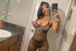 Super sexy 🐩🐩 and educated Lat... - Image 1