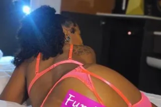 INCALLS 🎀🧸4’6" & 89 lbs 💖🍭 THR... - Image 2