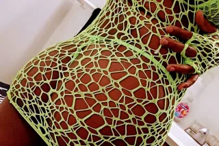 TOUCH ME SQUEEZE ME WEDNESDAY ... - Image 4