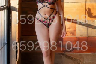 Scarlet – New Latina in Town -... - Image 3