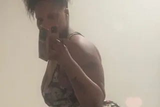 WET & READY 💦💦 come get it bab... - Image 1