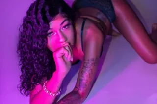 outcalls with blasina bomshell... - Image 2