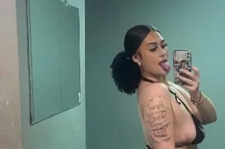 pretty face, tits & ass for days come see me daddy - Image 5