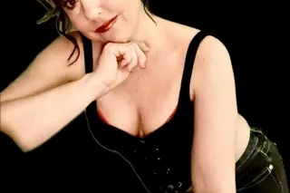 hi I'm Trina come and see me f... - Image 4