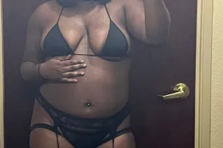 Outcall 🍷 - 24 - Image 1