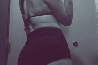 💋I DONT SUCK DICK I SWALLOW IT... - Image 4