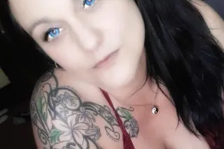 Mindy Moon doing housecalls - ... - Image 3