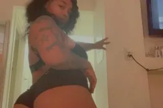 BACK LIIK REAL CRACK💦👅 Here Fo... - Image 2