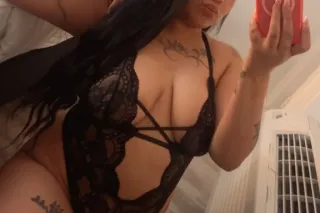 New in town ✨5 Star Experience A sophisticated 🌹and discrete treat🫦 - Image 5