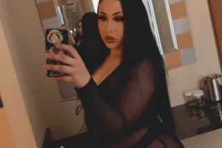 Thick And Curvy Babe Available 247 - Image 2